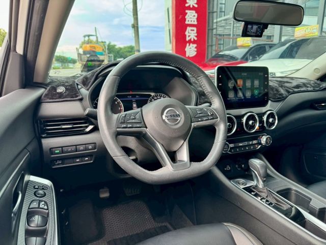 尊爵智駕版 JBL音響 ACC AEB 盲點 車道偏離 360環景 IKEY摸門 Carplay 原廠保養 車美別錯過！  第5張相片