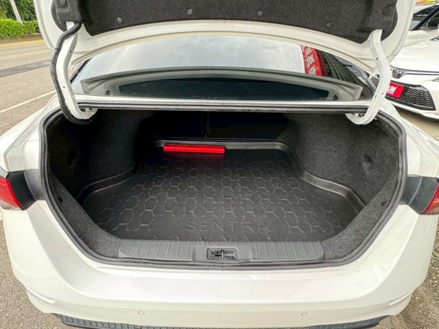 尊爵智駕版 JBL音響 ACC AEB 盲點 車道偏離 360環景 IKEY摸門 Carplay 原廠保養 車美別錯過！  第9張相片