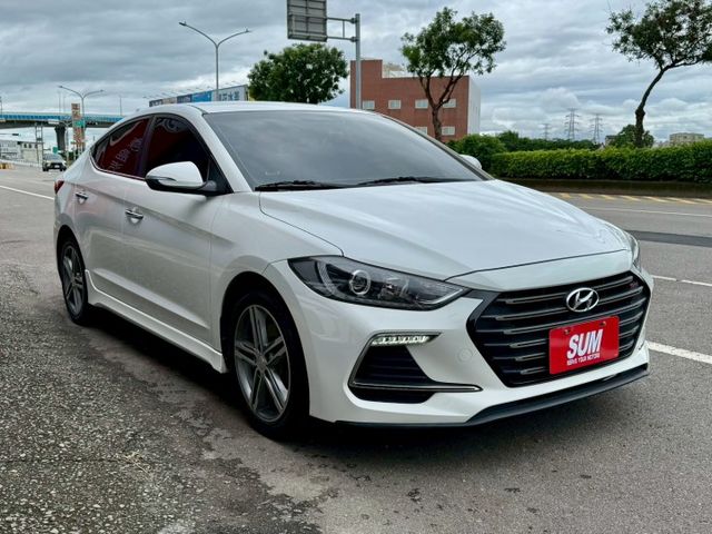 204匹 SPORT版 車穩加速快 超車輕鬆 IKEY摸門 定速 倒車顯影  4條全新胎 車況漂亮 實車更美~ 別錯過!  第2張相片