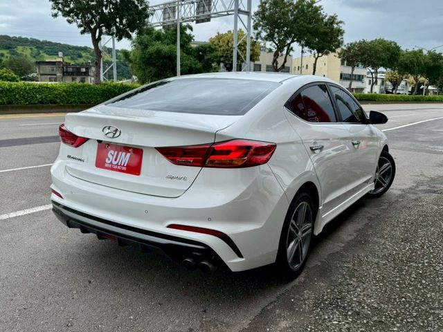 204匹 SPORT版 車穩加速快 超車輕鬆 IKEY摸門 定速 倒車顯影  4條全新胎 車況漂亮 實車更美~ 別錯過!  第3張相片