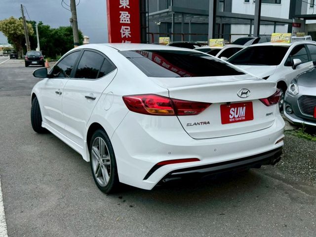 204匹 SPORT版 車穩加速快 超車輕鬆 IKEY摸門 定速 倒車顯影  4條全新胎 車況漂亮 實車更美~ 別錯過!  第4張相片