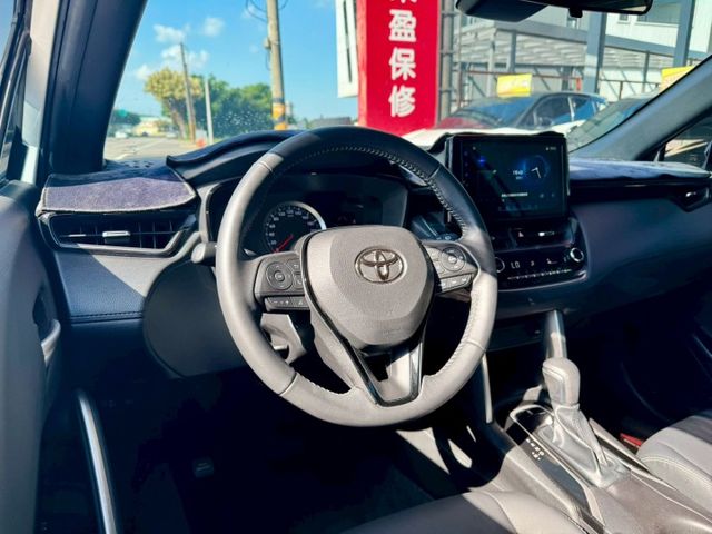 GR SPORT 低里程 原廠保養 360環景 盲點 IKEY摸門 Carplay ACC AEB 車道偏離 GR套件  第5張相片