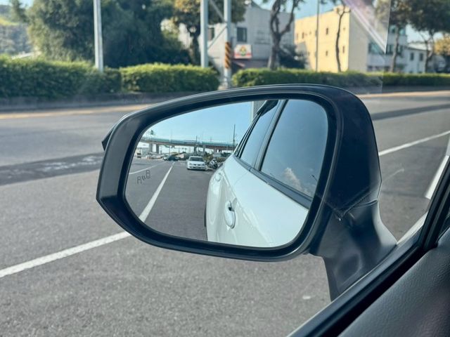 GR SPORT 低里程 原廠保養 360環景 盲點 IKEY摸門 Carplay ACC AEB 車道偏離 GR套件  第11張相片