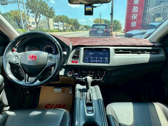 S版 僅跑3萬~ 車美氣氛佳 空間大小休旅沒對手~ Carplay 倒車顯影 定速 IKEY摸門 LED頭尾燈 別錯過!  第7張相片