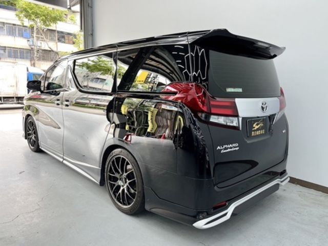 TOYOTA豐田 ALPHARD  第2張相片