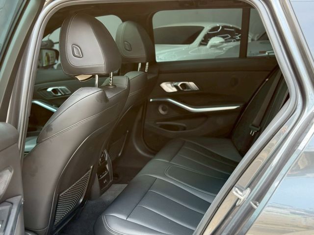 BMW寶馬 320I TOURING  第6張相片