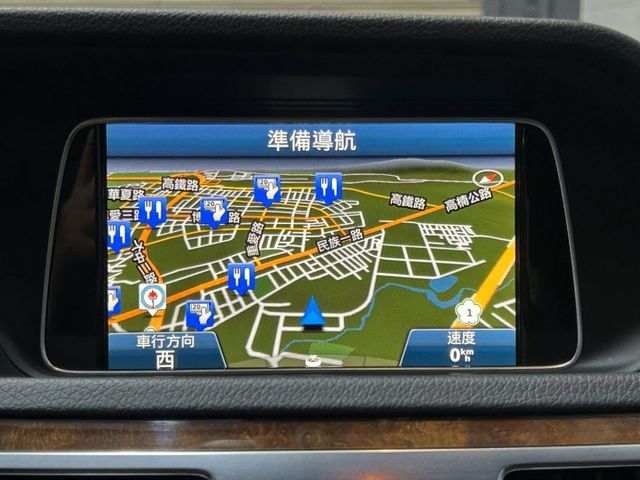 原鈑件/已認證/總代理/ELEGANCE立標/LED雙魚眼頭燈/免鑰系統/環景影像/三區恆溫/雙前座加熱座椅  第12張相片