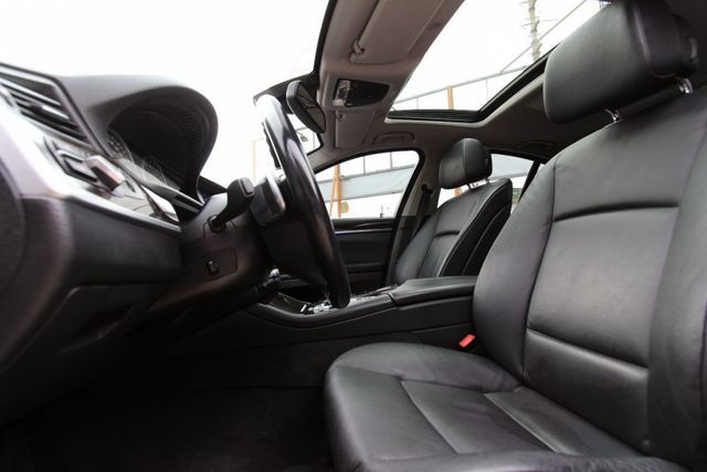5 SERIES SEDAN F10  第4張相片