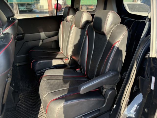 實車在店 七人座大空間 恆溫 安卓機 倒車顯影  第3張相片