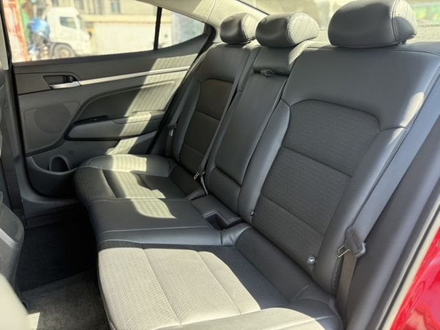 ELANTRA  第4張相片