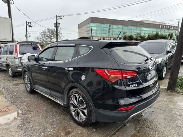 小改款 柴油 渦輪 電動椅 全景天窗 I KEY  第2張相片