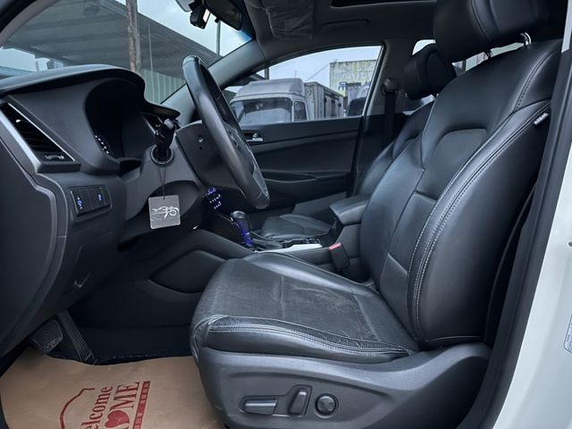 小改款 頂級 全景天窗 I KEY 恆溫 跑少  第3張相片