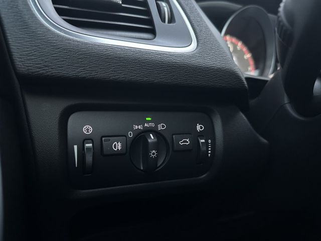 頂級 全景天窗 ACC I KEY 摸門 電動椅  第15張相片