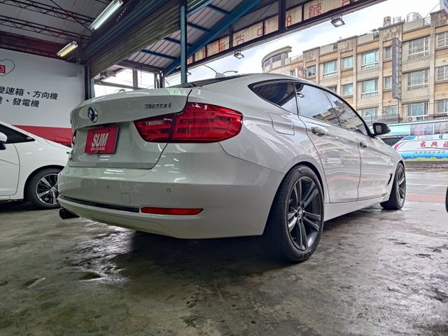 328i GT 潮車一台 配備滿滿 實跑10.7萬 (朋友託售)  第2張相片