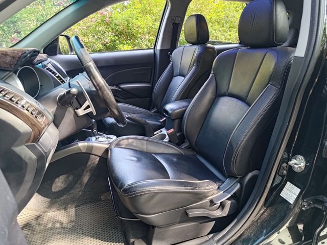 2012 2.4 頂規 台頭顯示器 盲點偵測 天窗  第9張相片