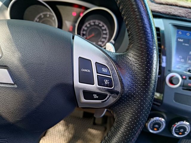 2012 2.4 頂規 台頭顯示器 盲點偵測 天窗  第13張相片