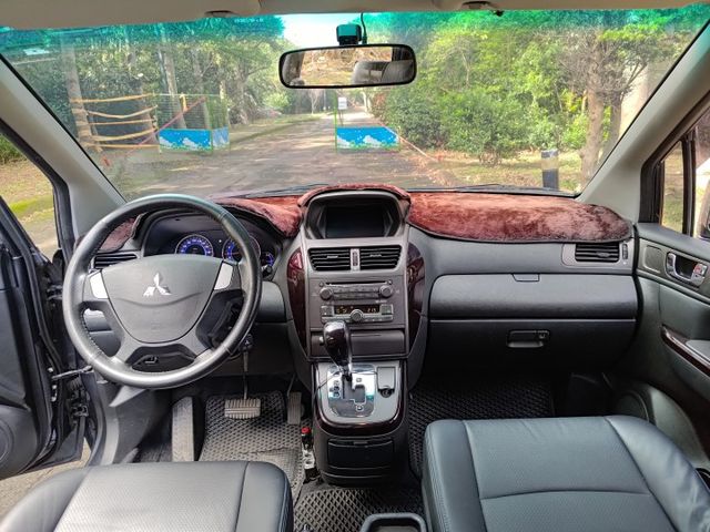2013 2.4 5+2人座  實跑96000KM  第5張相片