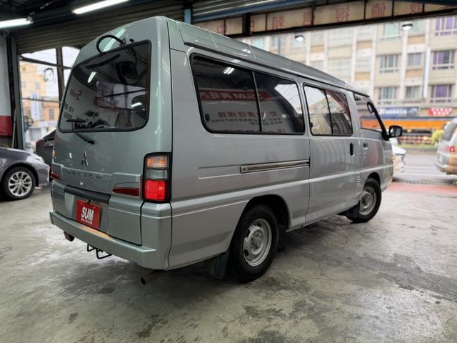 2017 8人座 只跑8萬多 載貨載人就靠他!!  第4張相片