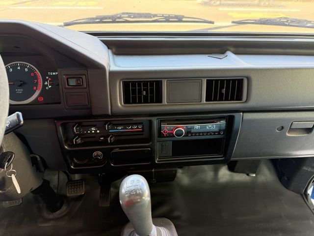 2018 手排得利卡 加裝升降尾門!  第7張相片