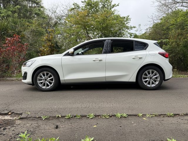 2025 FOCUS X 絕版品 ikey 跟車 盲點 LED頭燈 carplay 樣樣俱全  第3張相片