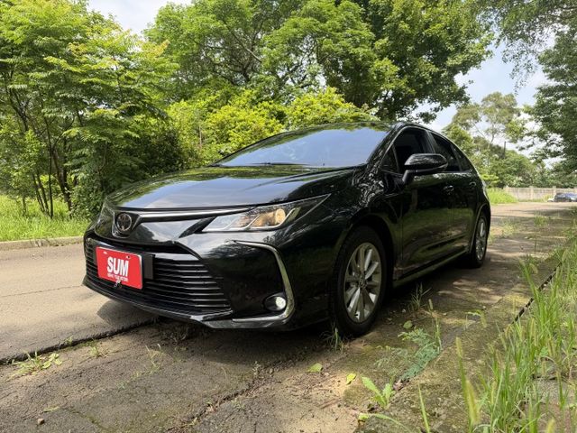 2022 豪華版 低里程 美車一台! 導航 行車紀錄器 回去不用再花錢  第1張相片