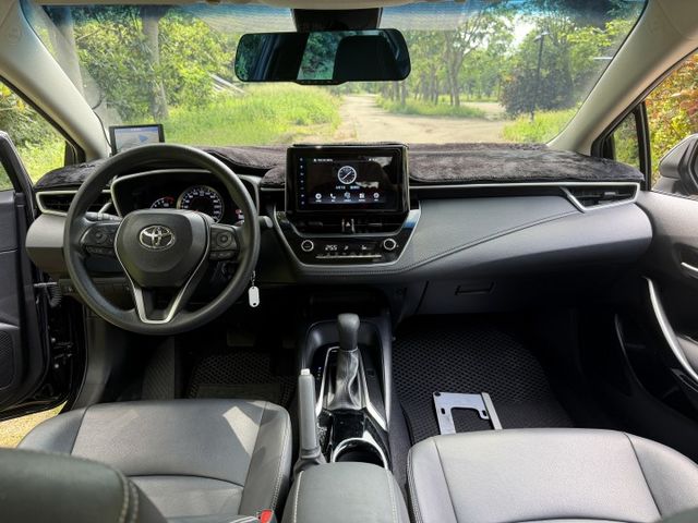 2022 豪華版 低里程 美車一台! 導航 行車紀錄器 回去不用再花錢  第7張相片