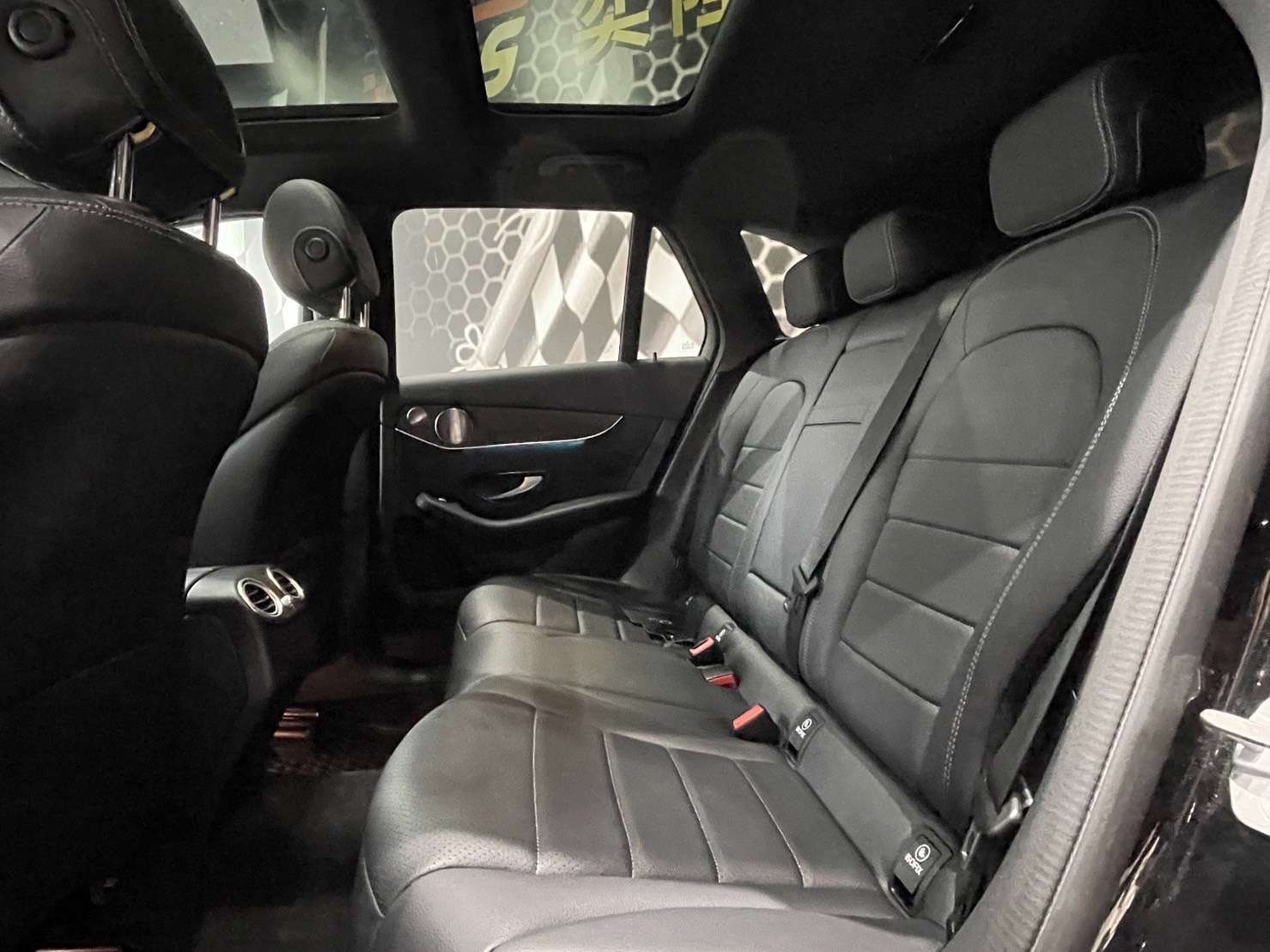 【正2019 GLC300 𝐒𝐔𝐕】  第5張相片