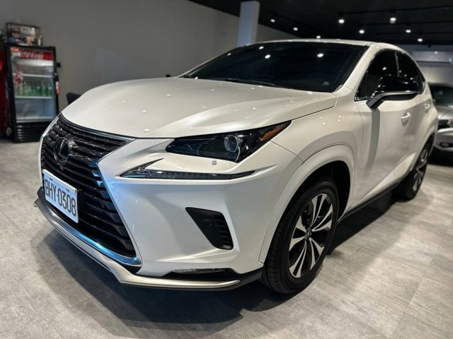 一手車 全原廠保養 豪華版頂級 天窗 電尾門  第3張相片