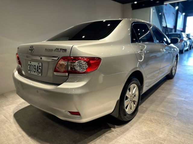 2010年 ALTIS 平價代步車 有定速 內外漂亮  第2張相片