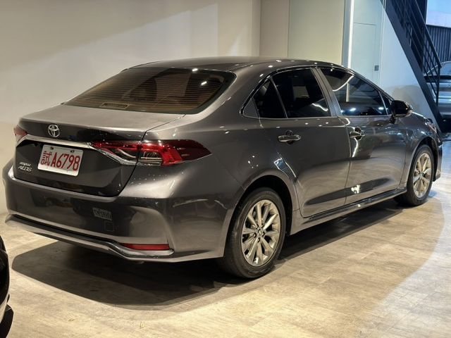 2021年 Altis豪華+一手車 免鑰匙啟動  第2張相片