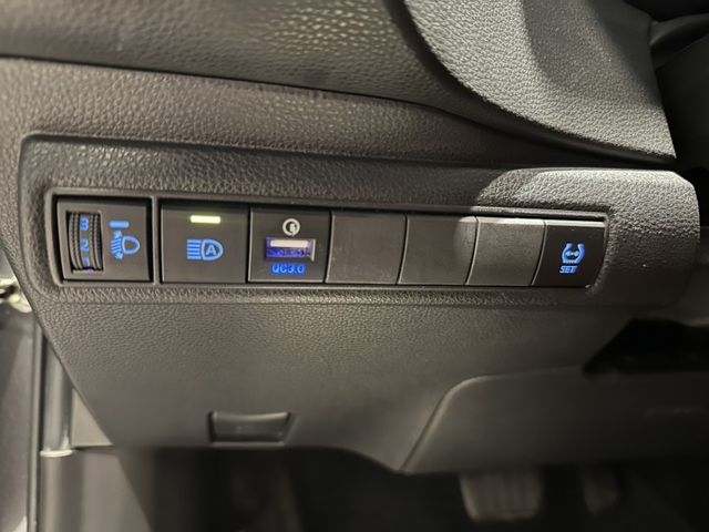 2021年 Altis豪華+一手車 免鑰匙啟動  第9張相片