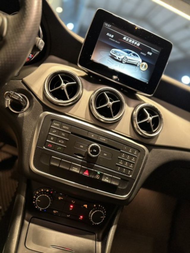 16年 CLA200 跑16萬  第8張相片