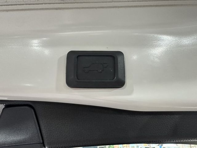 2022年RAV4 小改款 旗艦版 只跑5萬 原版件  第8張相片