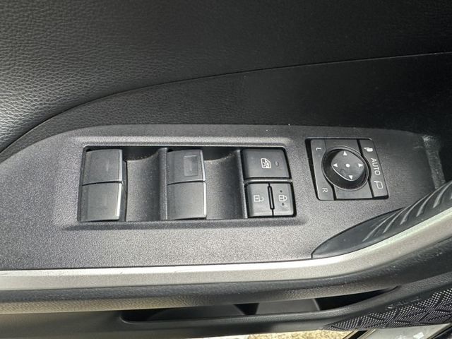 2022年RAV4 小改款 旗艦版 只跑5萬 原版件  第13張相片