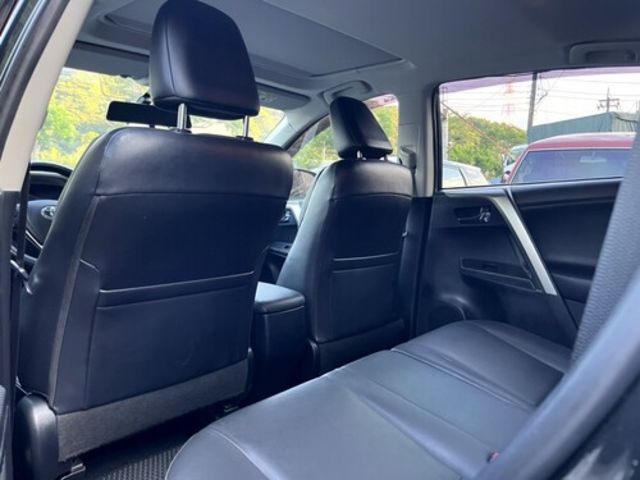TOYOTA豐田 RAV4  第11張相片