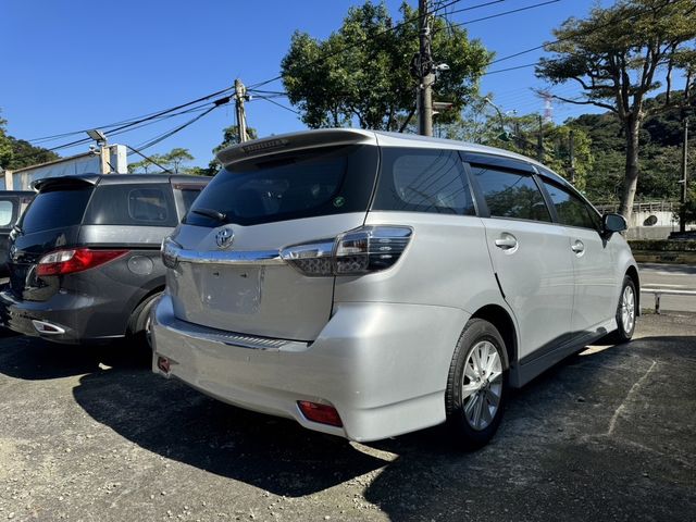 TOYOTA豐田 WISH  第8張相片
