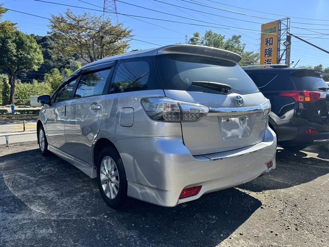 TOYOTA豐田 WISH  第9張相片