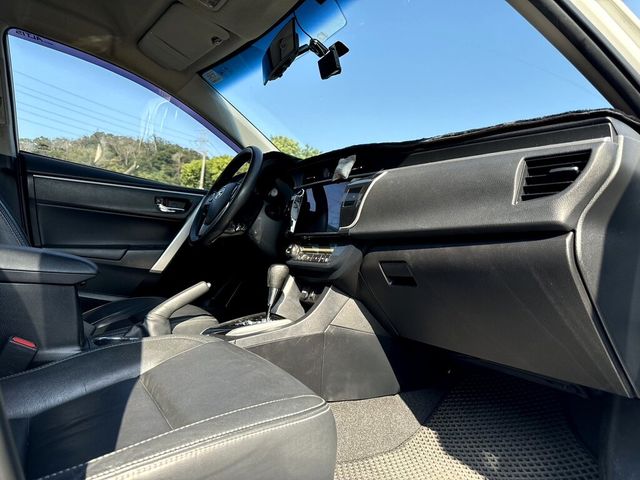 TOYOTA豐田 ALTIS  第3張相片