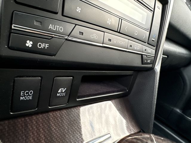 TOYOTA豐田 CAMRY HYBRID  第17張相片