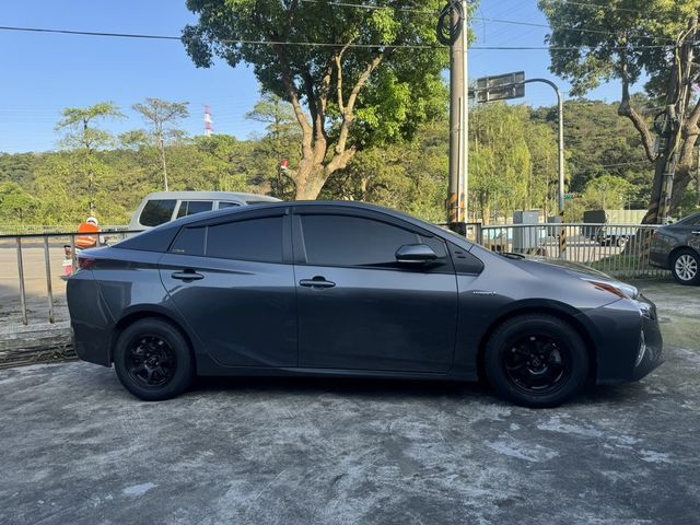 TOYOTA豐田 PRIUS  第4張相片