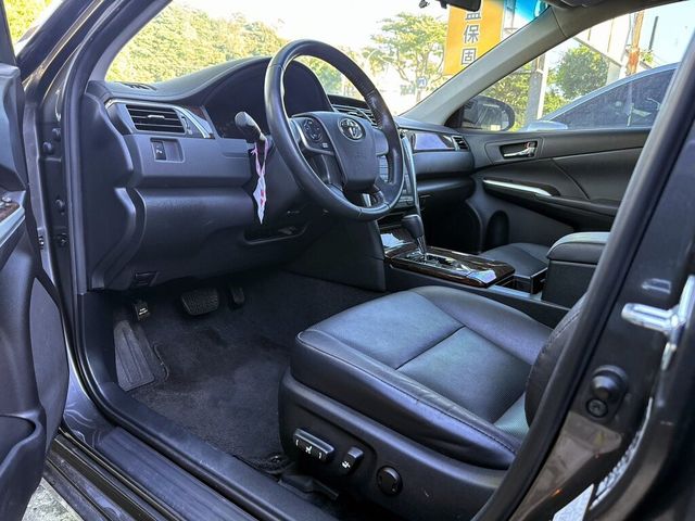 TOYOTA豐田 CAMRY  第3張相片