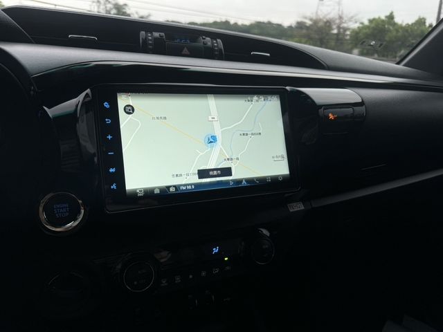 TOYOTA豐田 HILUX  第7張相片