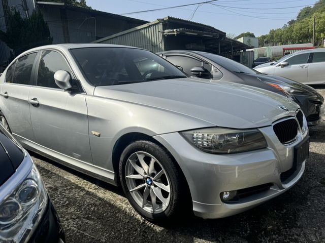 BMW寶馬 320I  第2張相片