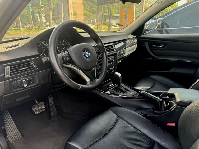 BMW寶馬 320I  第6張相片