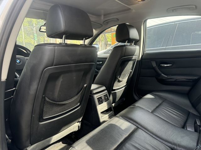 BMW寶馬 320I  第8張相片