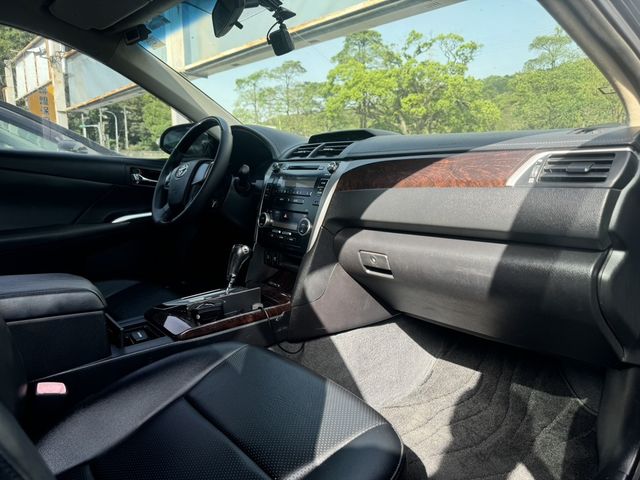 TOYOTA豐田 CAMRY HYBRID  第4張相片