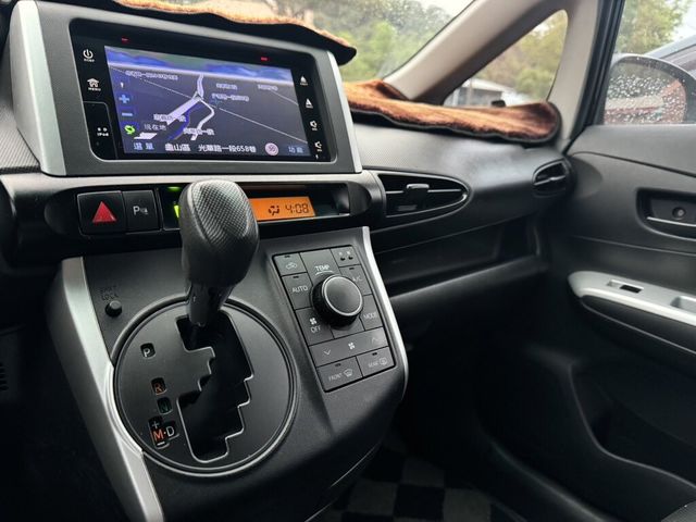 TOYOTA豐田 WISH  第7張相片