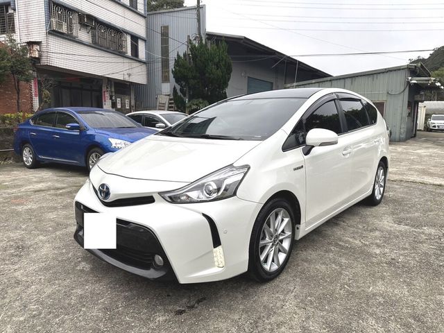 TOYOTA豐田 PRIUS ALPHA  第1張相片