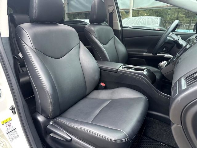 TOYOTA豐田 PRIUS ALPHA  第7張相片