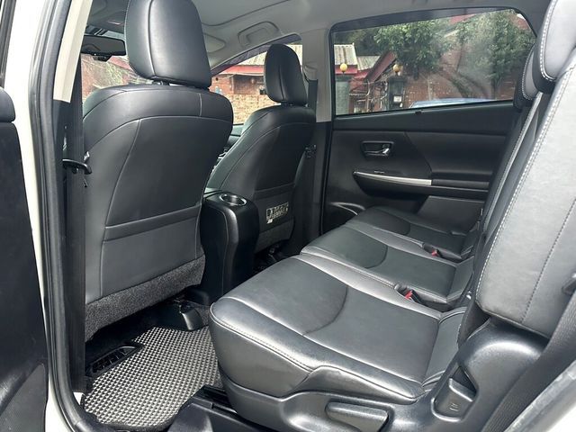 TOYOTA豐田 PRIUS ALPHA  第11張相片